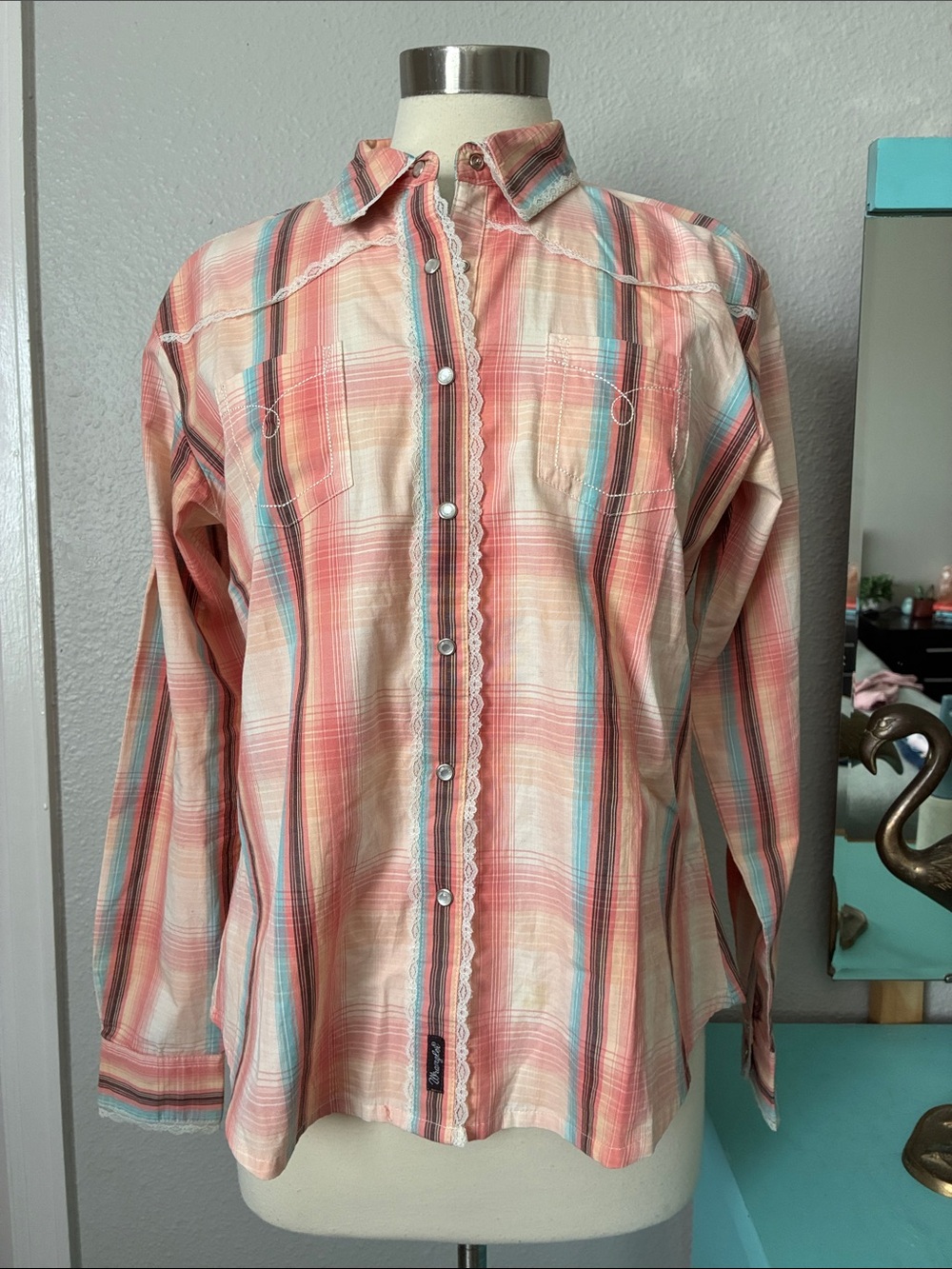 Wrangler Coral Plaid Pearl Snap Shirt Lace Trim Large Button Down Top Rodeo